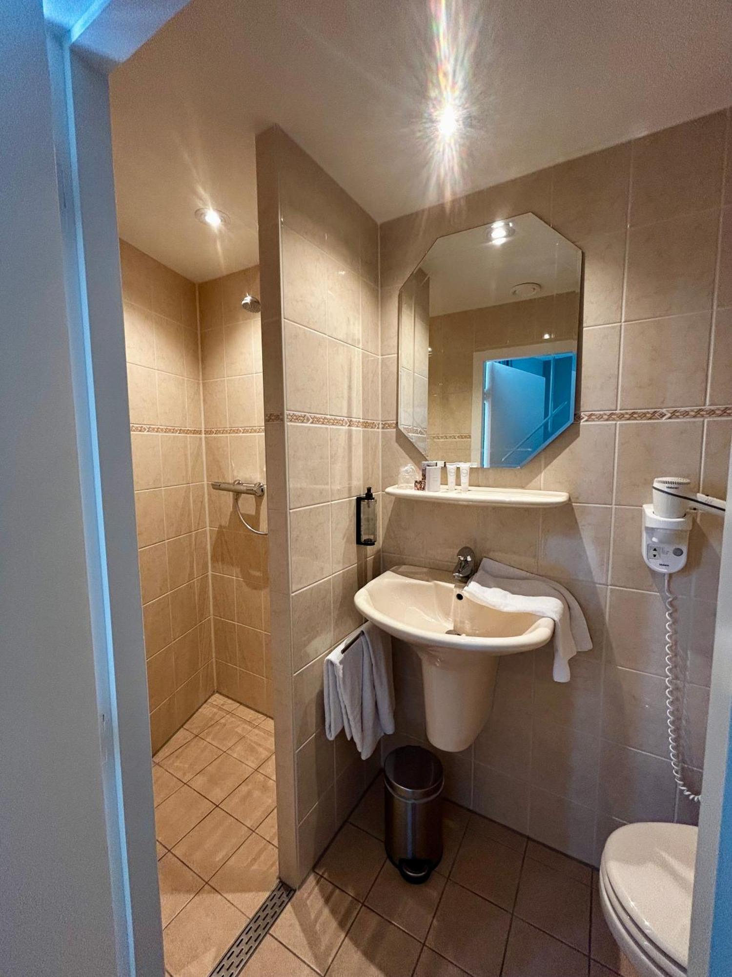 Hotel Meyer Bergen aan Zee Room photo