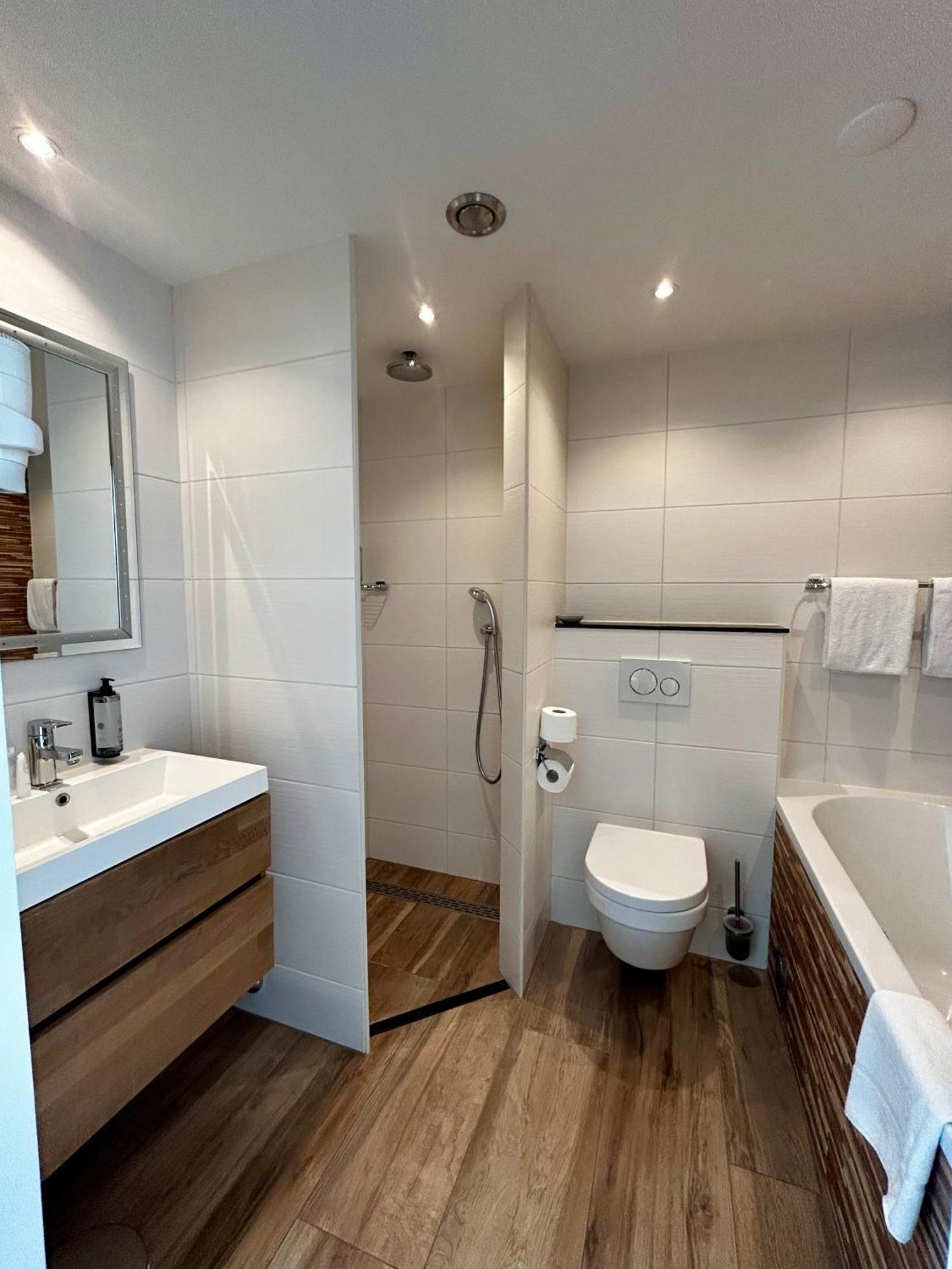 Hotel Meyer Bergen aan Zee Room photo