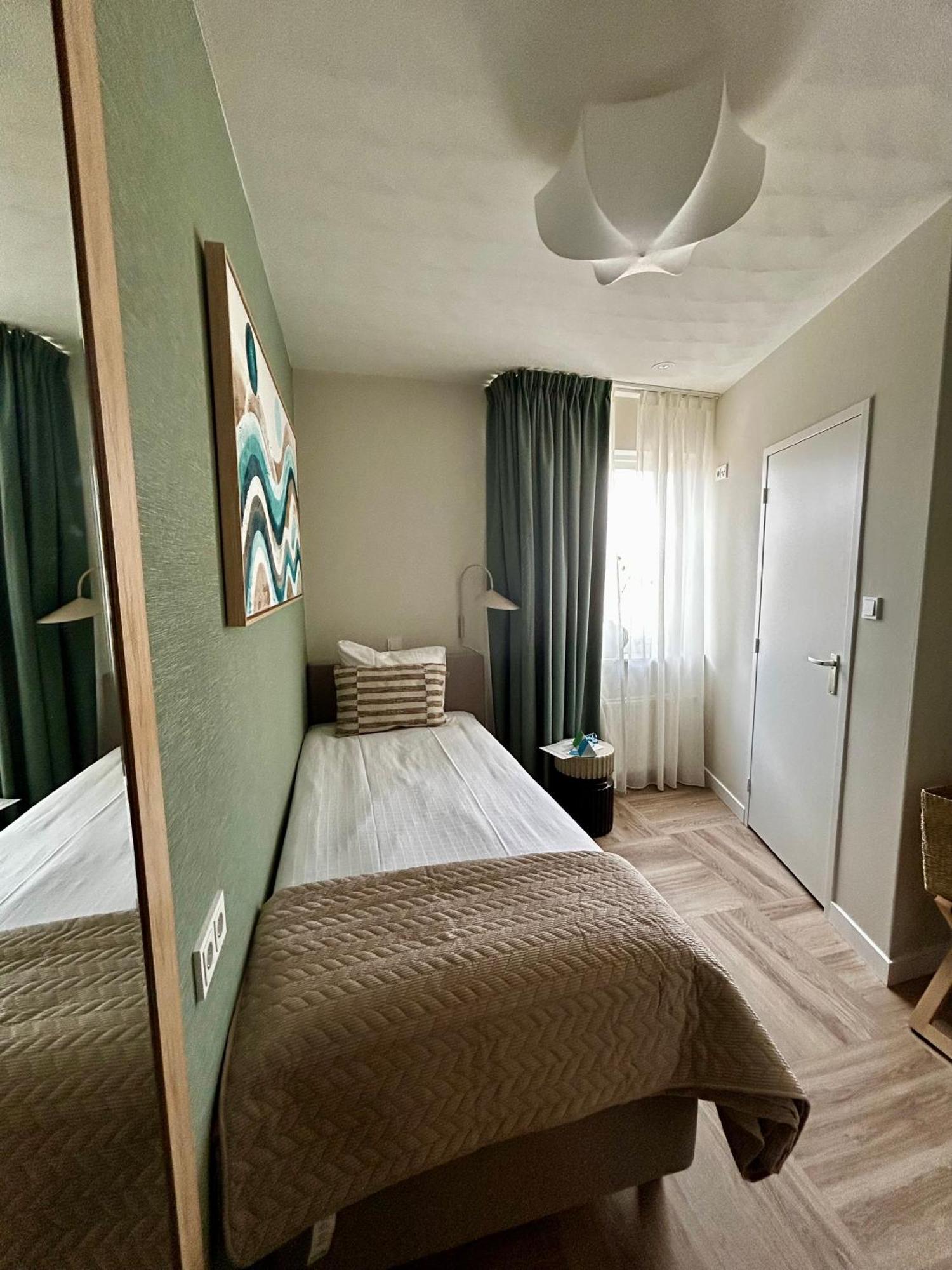 Hotel Meyer Bergen aan Zee Room photo