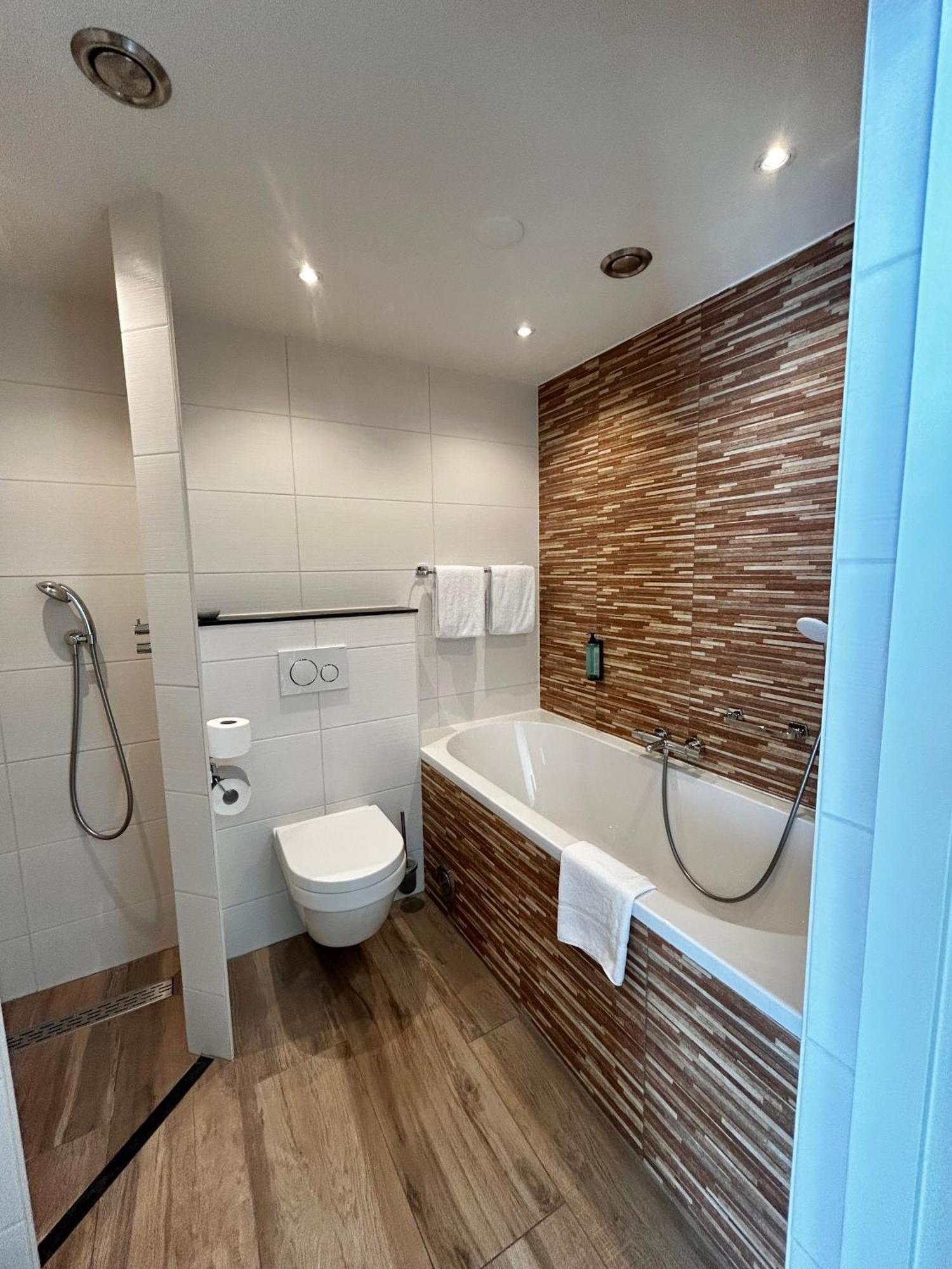 Hotel Meyer Bergen aan Zee Room photo